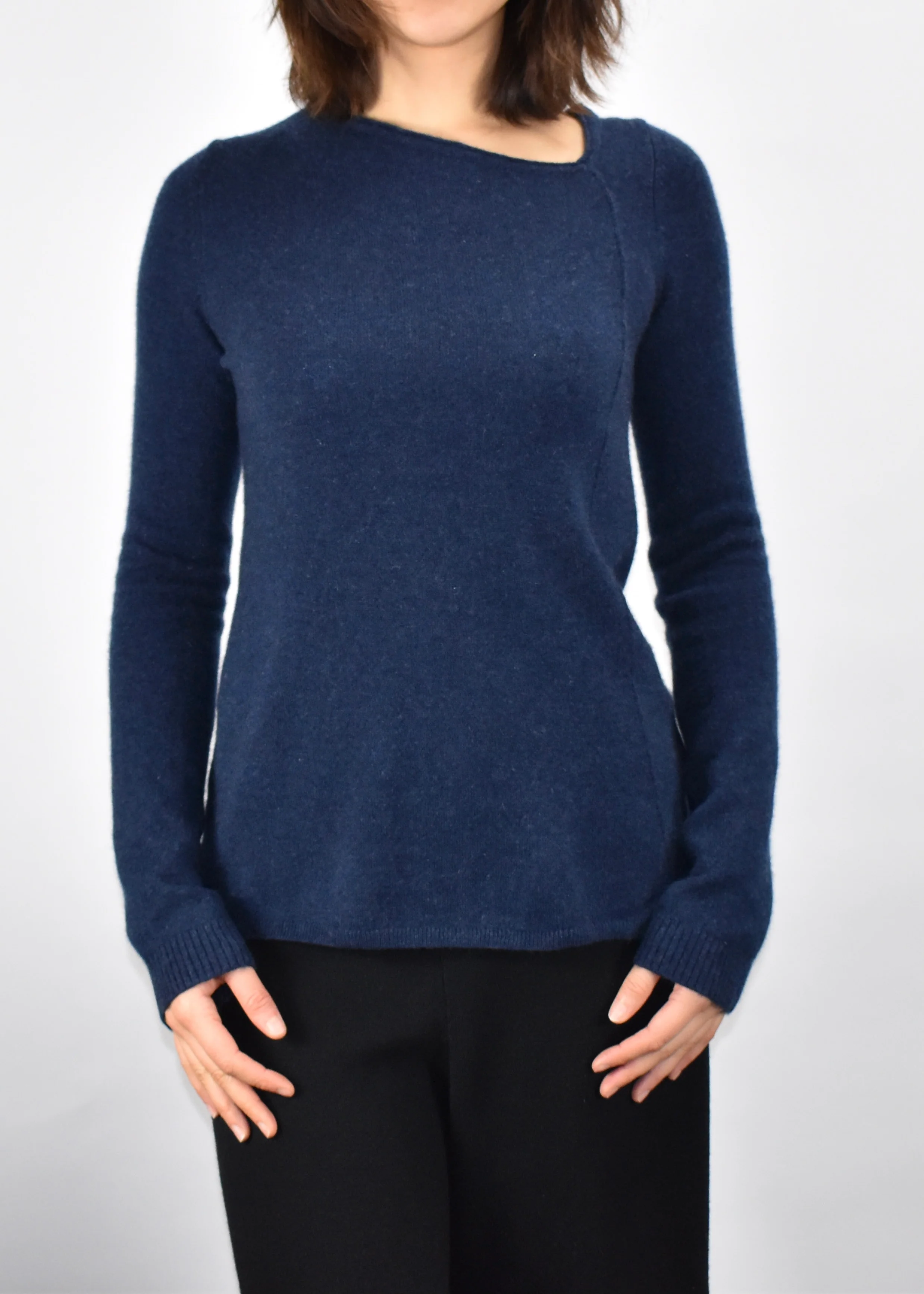 100% Soft Cashmere Angled Neck Pullover - Image 4