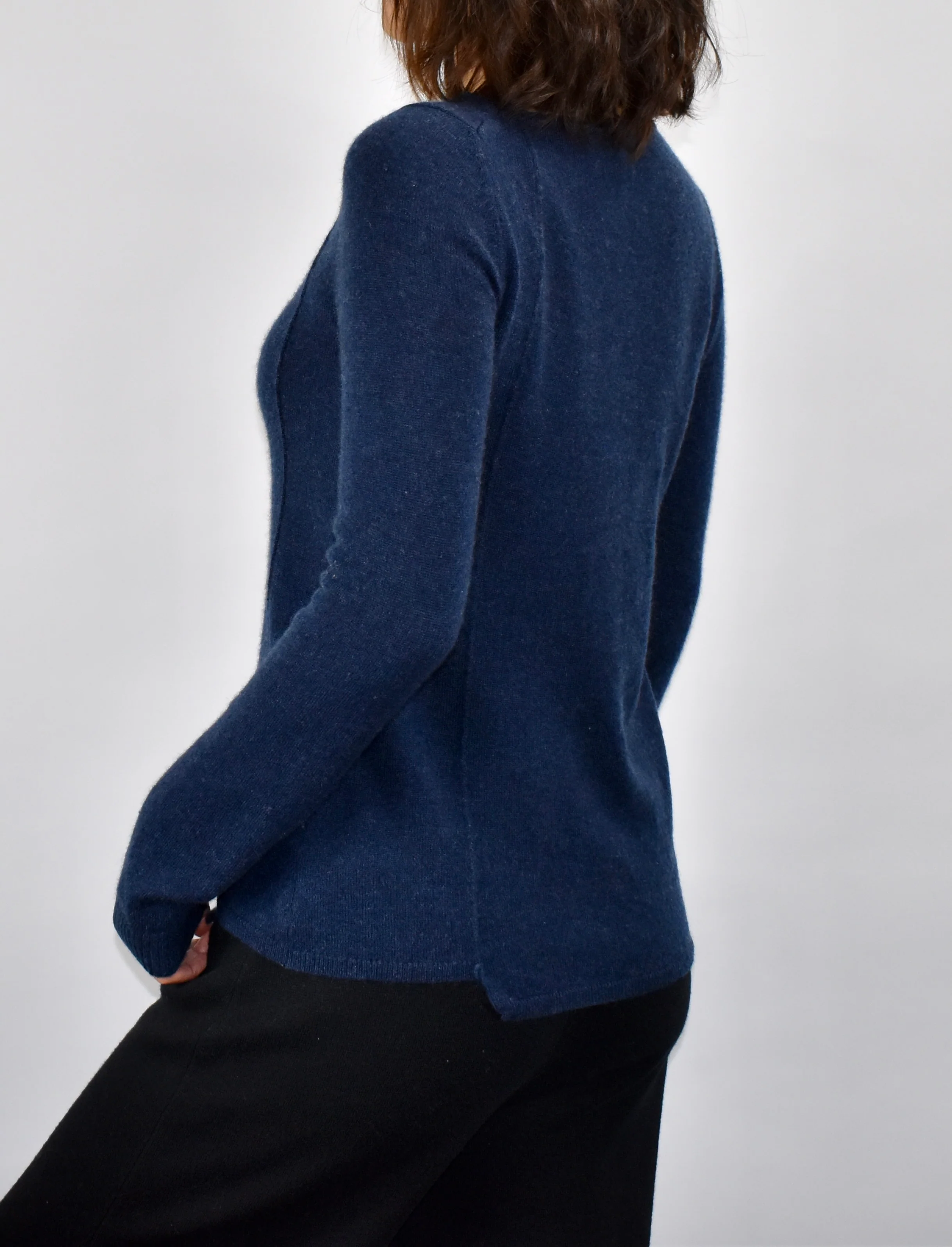 100% Soft Cashmere Angled Neck Pullover - Image 5