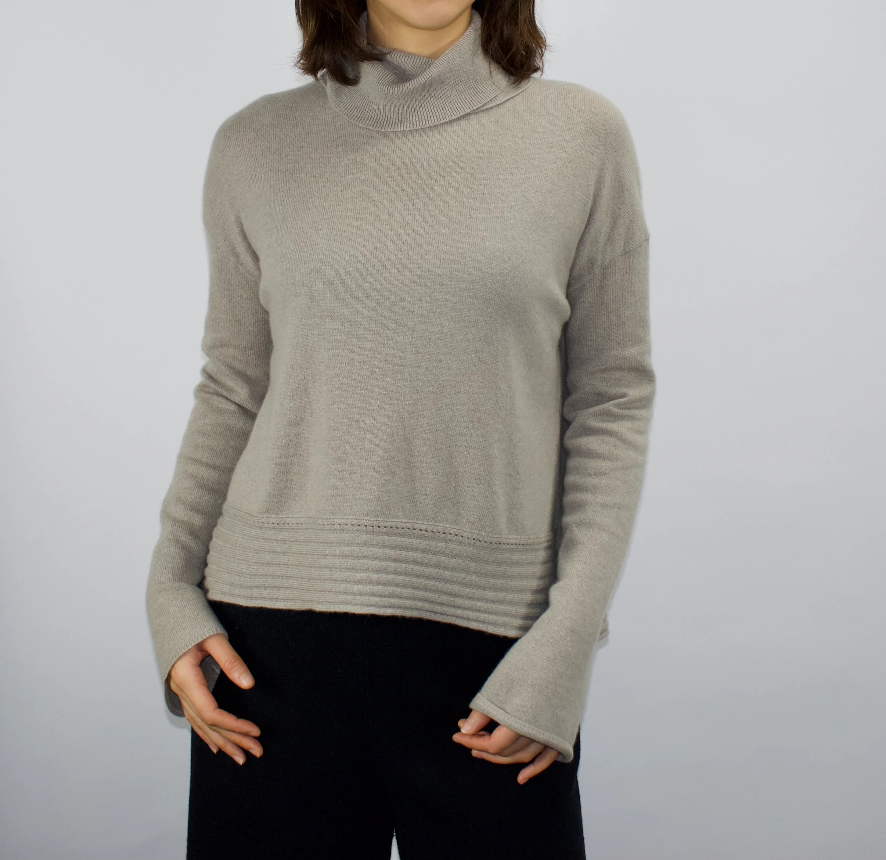 100% Cashmere Rib Hem Turtleneck - Image 4