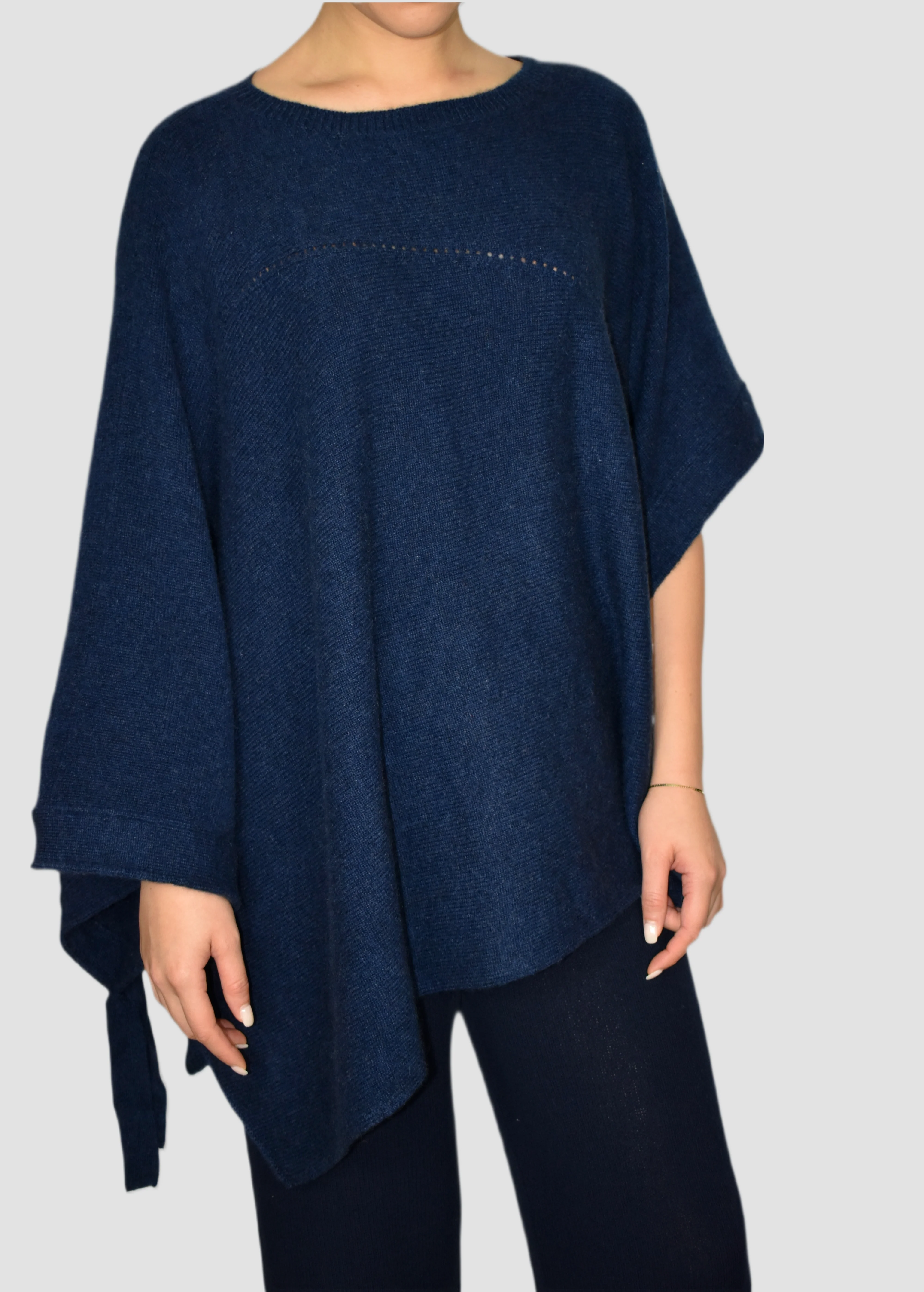 Super Soft 100% Cashmere Ruched Poncho - Image 4